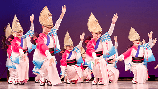 南越谷阿波踊りの様子を写した写真