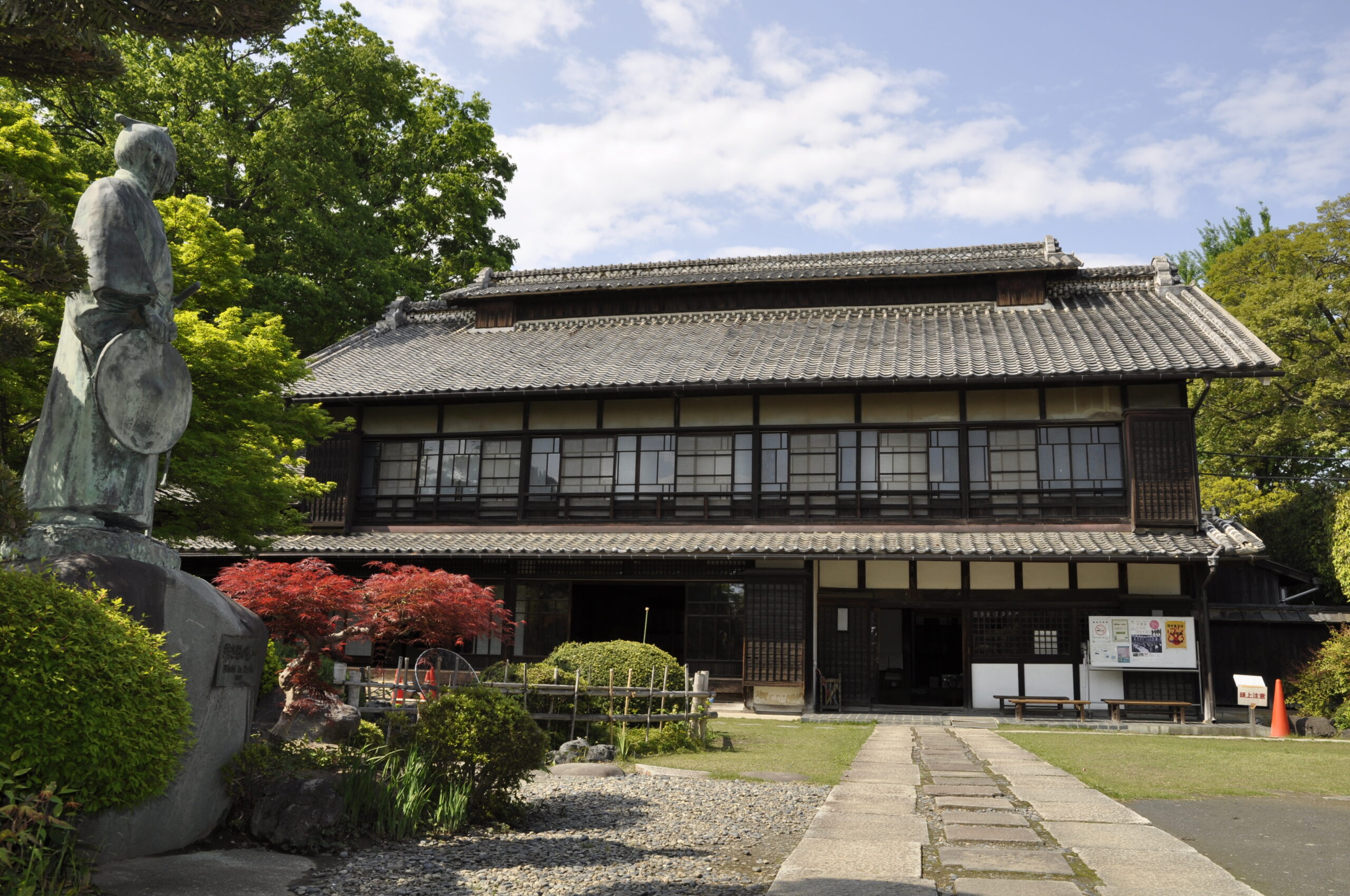 旧渋沢邸「中の家（なかんち）」