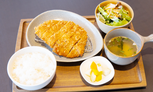 テナントはどうやって募集しましたか？